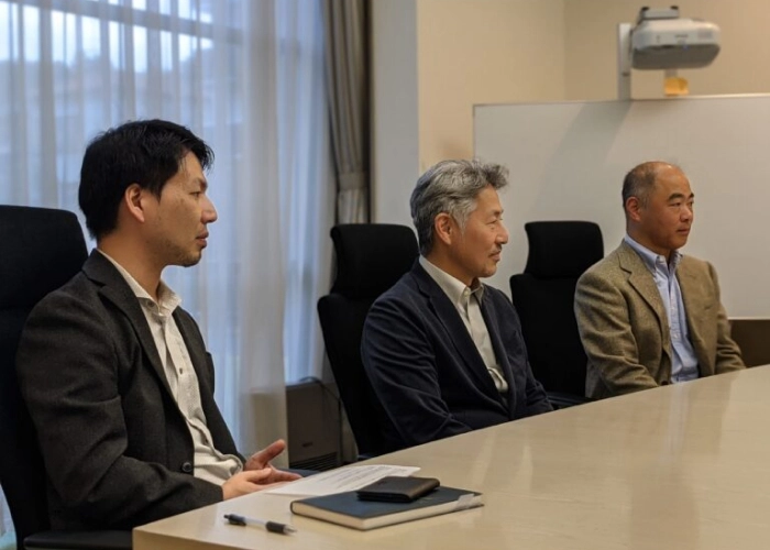 年間3000件の調査業務効率化を目指した導入から、人材育成にも大きく貢献